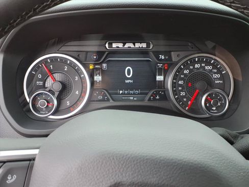 New 2026 RAM 2500 Big Horn AWD/4WD image 27