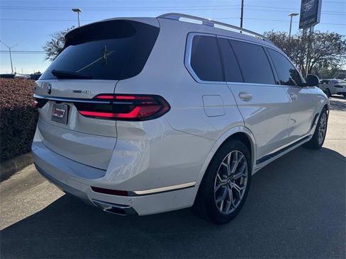 Used 2023 BMW X7 xDrive40i image 5