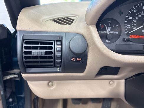 Used 1997 BMW Z3 1.9 RWD image 15