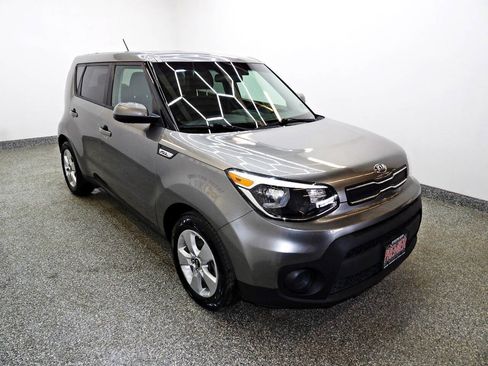 Used 2017 Kia Soul FWD image 3