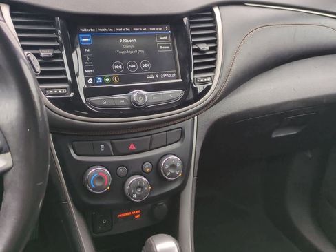 Used 2019 Chevrolet Trax LT w/ Driver Confidence Package image 26