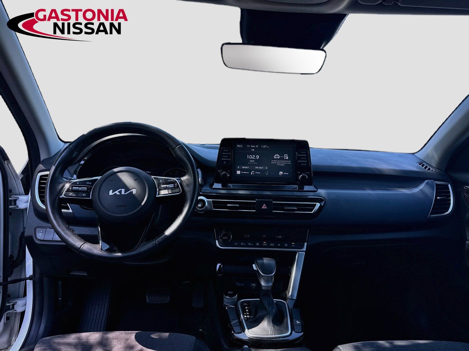 Used 2023 Kia Seltos S FWD image 29
