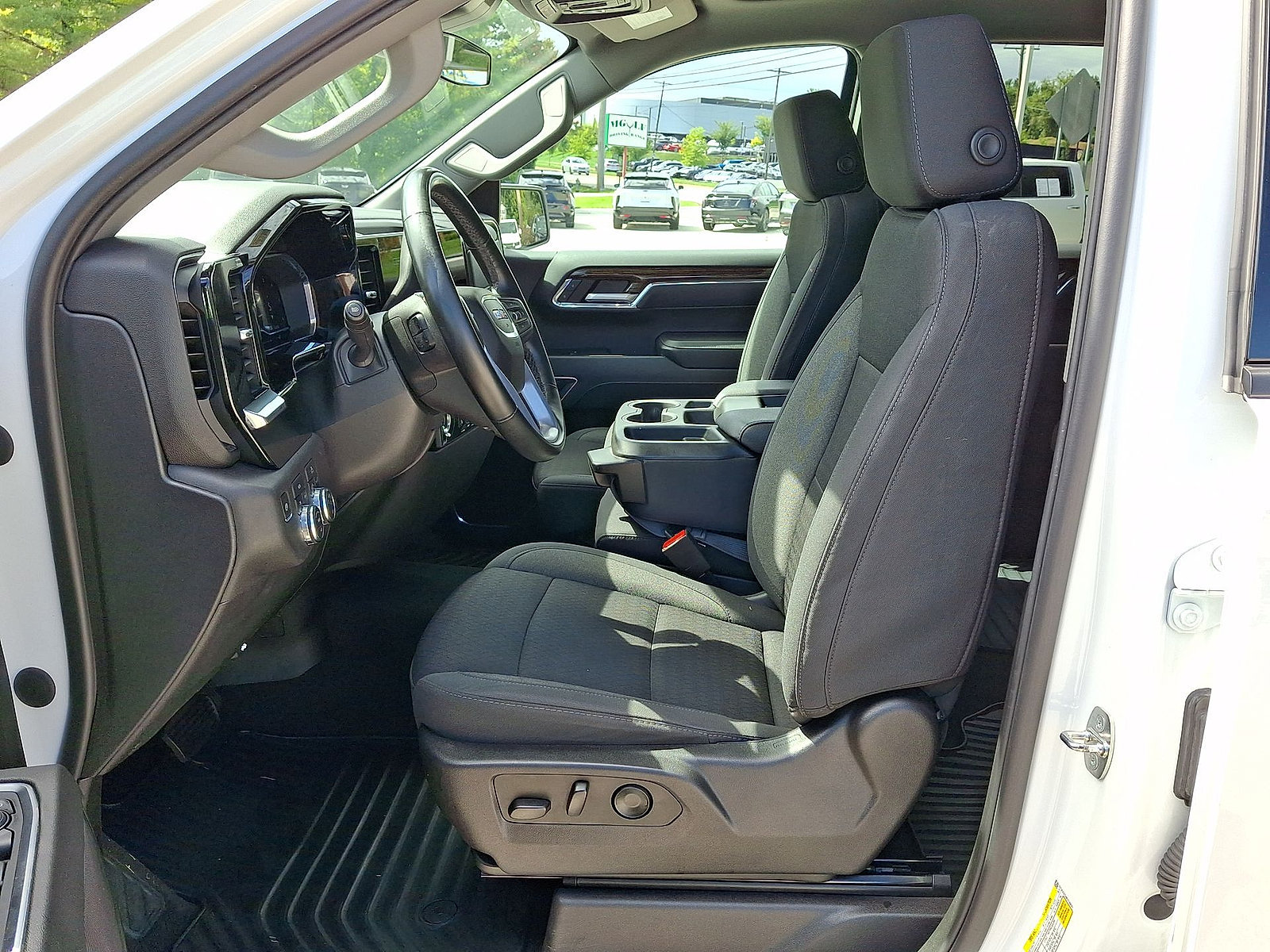 Used 2024 GMC Sierra 1500 Elevation AWD/4WD image 11
