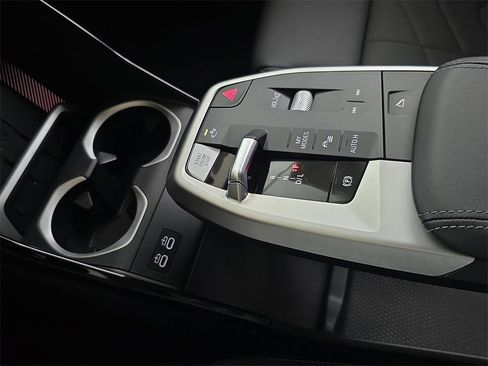 Used 2025 BMW X1 xDrive28i w/ Technology Package image 26