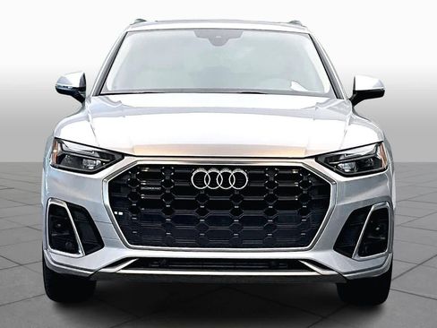 Used 2023 Audi Q5 2.0T Premium w/ Convenience Package AWD/4WD image 4