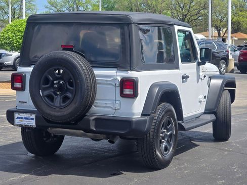 Used 2022 Jeep Wrangler Sport AWD/4WD image 9