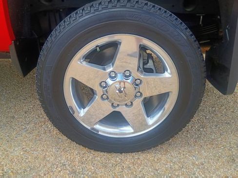Used 2015 Chevrolet Silverado 2500 LTZ w/ LTZ Plus Package AWD/4WD image 27