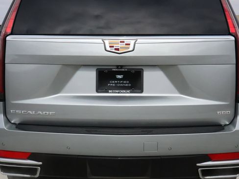 Certified 2024 Cadillac Escalade ESV Luxury image 10