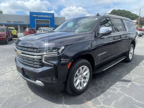Used 2024 Chevrolet Suburban Premier RWD image 7