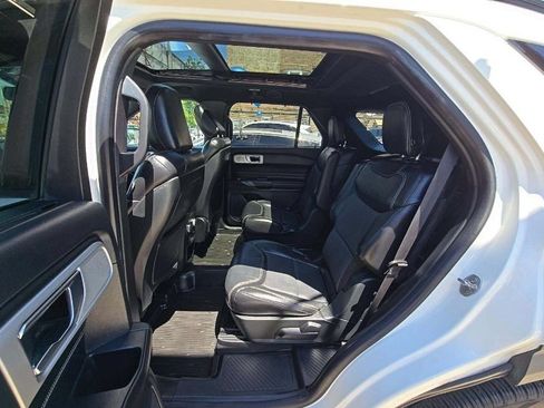 Used 2020 Ford Explorer ST w/ ST Street Pack AWD/4WD image 5