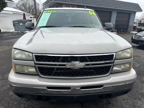 Used 2006 Chevrolet Silverado 1500 LT w/ Onstar Plus Package image 2
