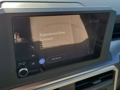 Certified 2025 Toyota Tacoma SR5 AWD/4WD image 18