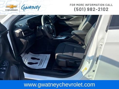 Used 2025 Buick Envista Preferred FWD image 27