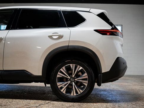 Used 2021 Nissan Rogue SV AWD/4WD image 8