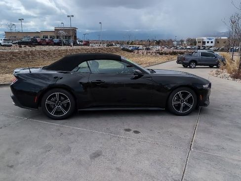 Used 2024 Ford Mustang Premium image 9