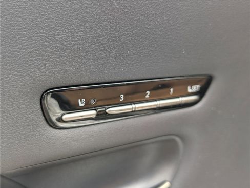 Certified 2022 Lexus LS 500 AWD w/ Luxury Package image 22