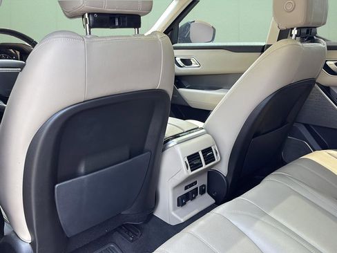 Used 2018 Land Rover Range Rover Velar S AWD/4WD image 17