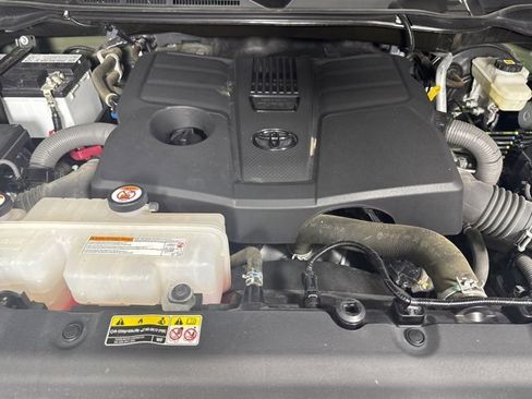 Used 2022 Toyota Tundra SR5 image 9