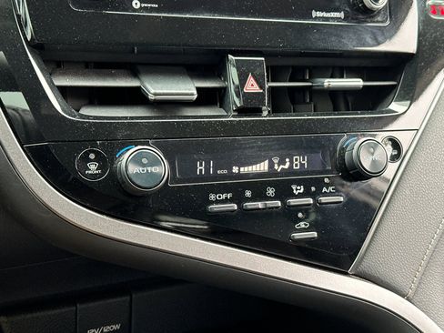 Used 2023 Toyota Camry SE image 18