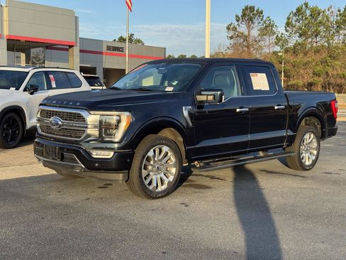 Used 2022 Ford F150 Limited image 2