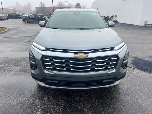 New 2026 Chevrolet Equinox LT image 2