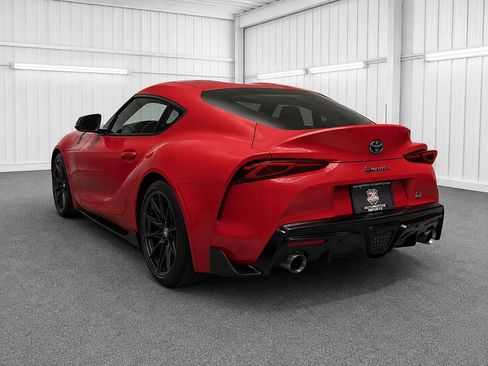 Used 2021 Toyota Supra w/ Safety & Technology Package RWD image 6