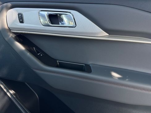New 2026 Ford Explorer Active w/ Active Comfort Package RWD image 20