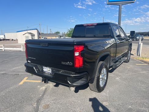 Used 2024 Chevrolet Silverado 2500 High Country w/ High Country Premium Package AWD/4WD image 5