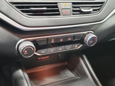 Used 2022 Nissan Altima 2.5 SV image 29