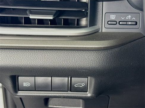 Certified 2025 Toyota Grand Highlander AWD image 10