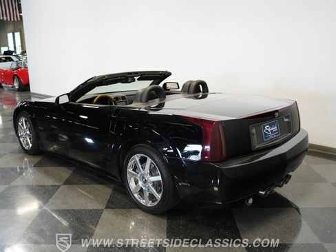Used 2004 Cadillac XLR image 14