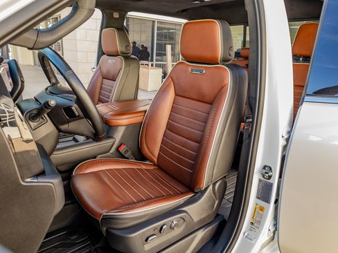 Used 2025 GMC Sierra 2500 Denali Ultimate image 30