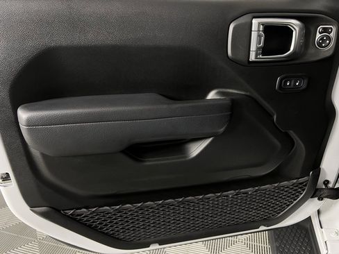 Used 2024 Jeep Wrangler Sport S image 25