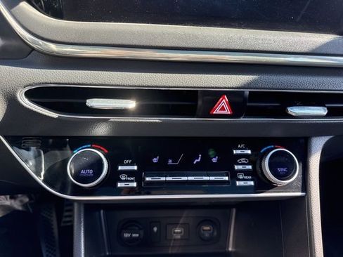 Used 2023 Hyundai Sonata SEL Plus image 16