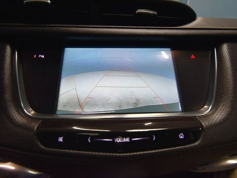 Used 2019 Cadillac XT5 Luxury image 18