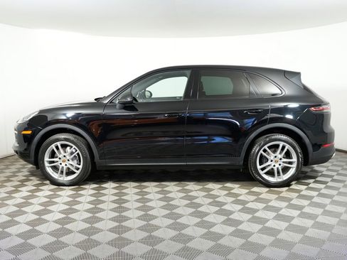 Used 2020 Porsche Cayenne AWD/4WD image 2