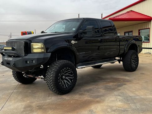 Used 2006 Ford F250 Harley-Davidson AWD/4WD image 3