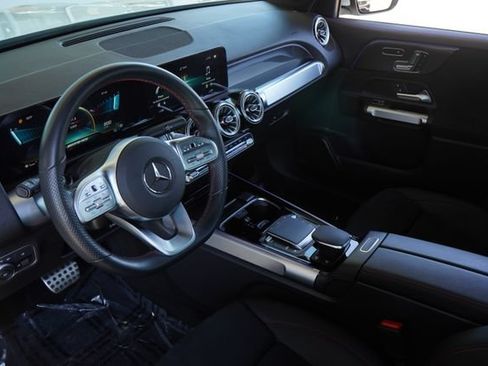 Certified 2022 Mercedes-Benz GLB 35 AMG 4MATIC image 27