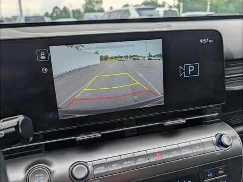 Used 2025 Hyundai Kona SEL FWD image 14