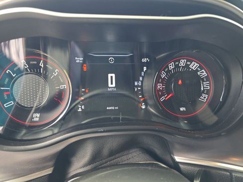 Used 2022 Dodge Challenger SXT w/ Blacktop Package image 15