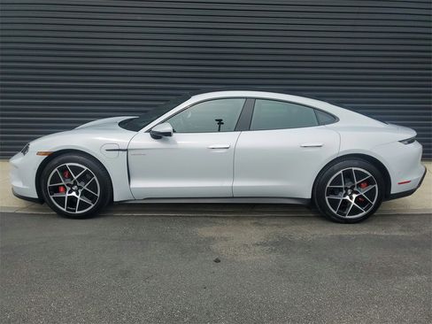 Certified 2025 Porsche Taycan 4S image 94