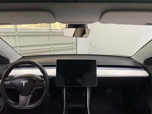 Used 2018 Tesla Model 3 Long Range image 11