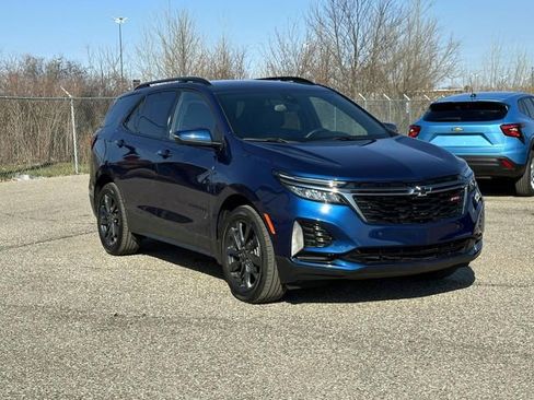 Used 2023 Chevrolet Equinox RS FWD image 8