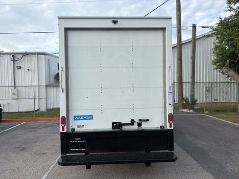 Used 2023 GMC Savana 3500 w/ Power Convenience Package RWD image 7