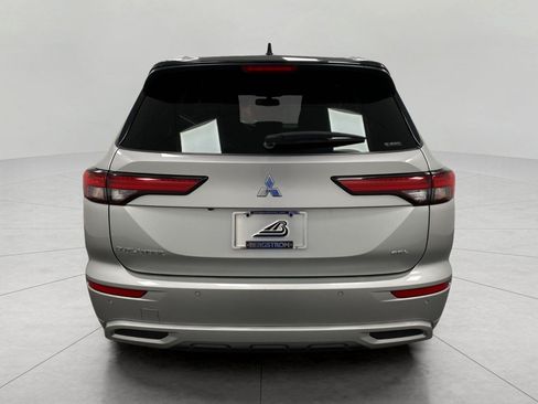 Used 2024 Mitsubishi Outlander SEL AWD/4WD image 4