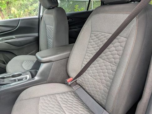 Used 2018 Chevrolet Equinox LT AWD/4WD image 16