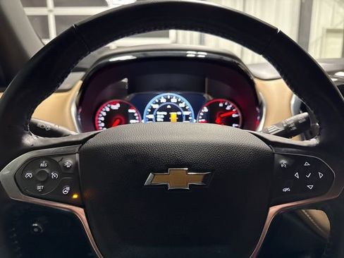 Used 2022 Chevrolet Traverse Premier image 16