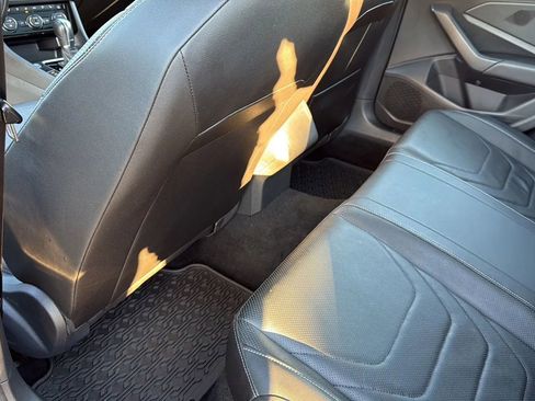 Used 2019 Volkswagen Jetta SEL Premium image 43