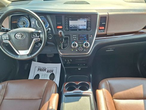 Used 2019 Toyota Sienna Limited Premium w/ Protection Package AWD/4WD image 10