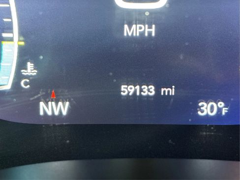 Used 2021 Chrysler Pacifica Touring-L image 44